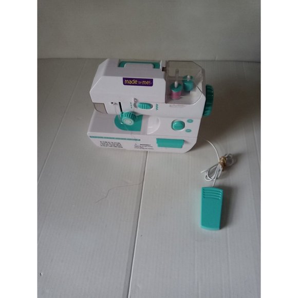 My Very Own Sewing Machine Motorized Machine for Kids Ages 8+ - Picture 2 of 16